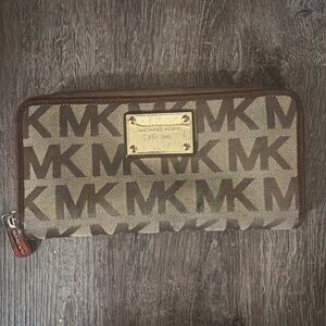 Michael Kors wallet